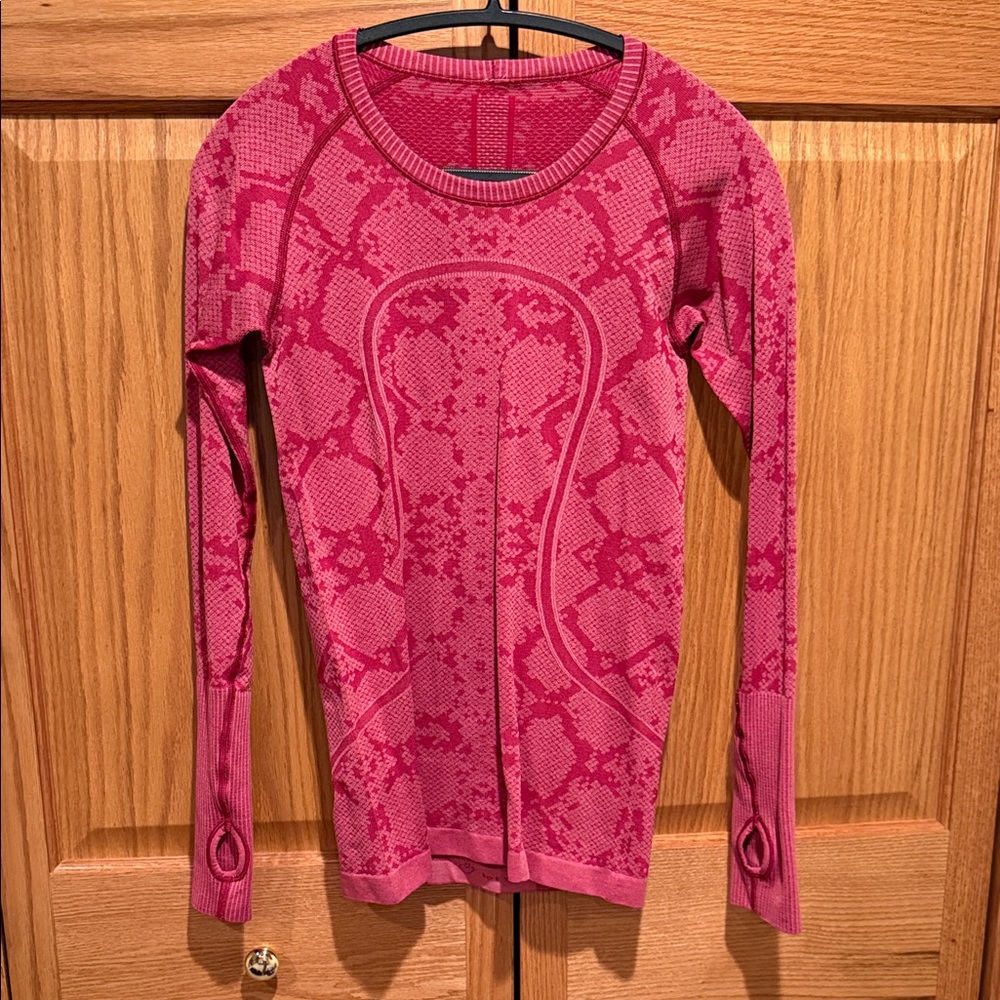 lululemon athletica Raspberry Patterned Long Slee… - image 1